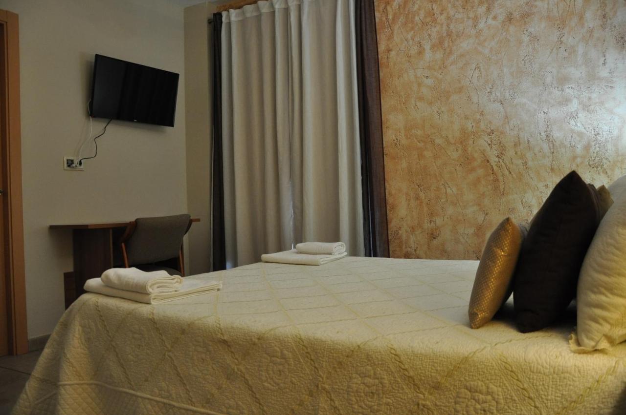 Hostal Rural เลอตูร์ ภายนอก รูปภาพ